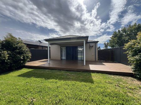 Modern, Low-Maintenance Home in a Prime Family Location! - Photo 4