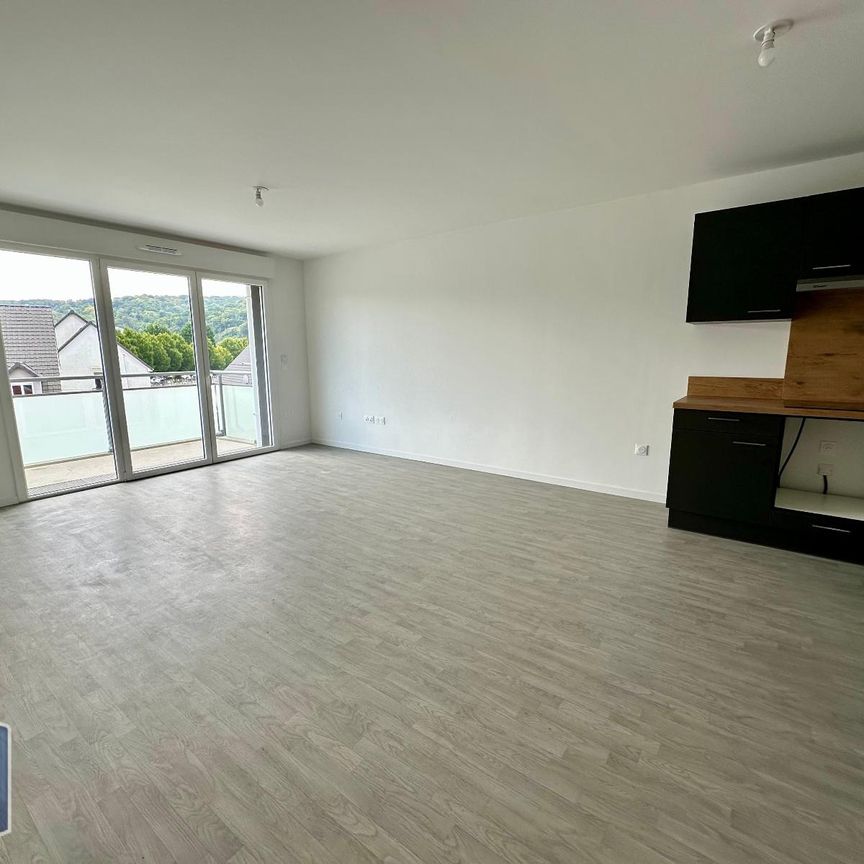 Location Appartement 4 pièces 80m² DEVILLE LES ROUEN 76250 - Photo 1