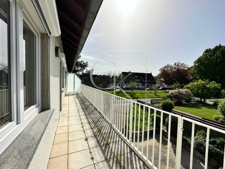 Erstbezug nach Modernisierung von lichtdurchfluteter OG-Wohnung mit großem Balkon - Foto 2