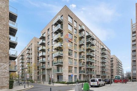 Flat , Chamberlain Court, Ironworks Way, London - Photo 4