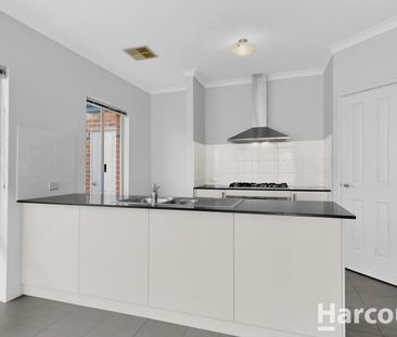 Open Living, Modern Design & Family-Friendly - Photo 2