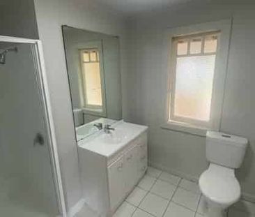 A Perfect Family Home - FIRST WEEK RENT FREE! - Photo 4