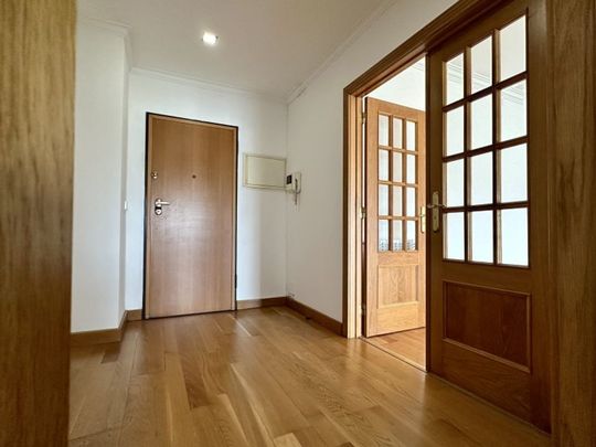 3 bedroom luxury Apartment for rent in Avenida Columbano Bordalo Pinheiro, Campolide, Lisbon - Photo 1