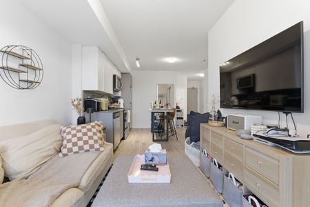 For Lease - 3200 Dakota Common Unit# B303, Burlington, Ontario - Photo 5