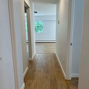 BEAUTIFUL 1 BEDROOM - Photo 2