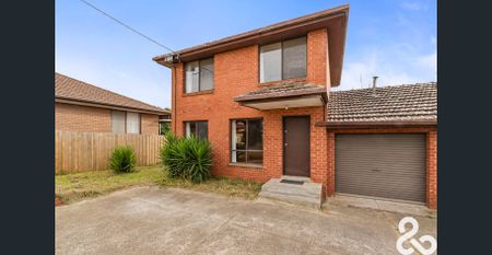 SUPERB LOCATION - Photo 3