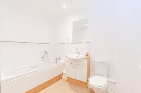 2 bedroom flat to rent - Photo 5