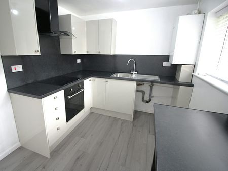 Flat to rent on - Photo 5
