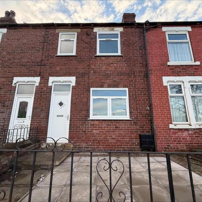 4 bedroom terraced house to rent - Photo 2