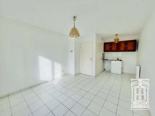 Location Appartement 1 pièce 24m² LYON 8ème - Photo 1