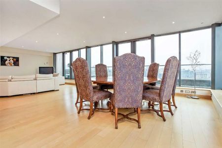 3 bedroom flat to rent - Photo 2