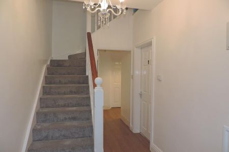 1 bedroom in a house share to rent - Photo 5