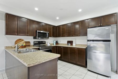 Property For Lease | W9243612 - Photo 5