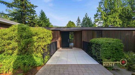 6510 Madrona Crescent apartment — West Vancouver, BC (5-Bedroom) - 5 Bedroom - Photo 5