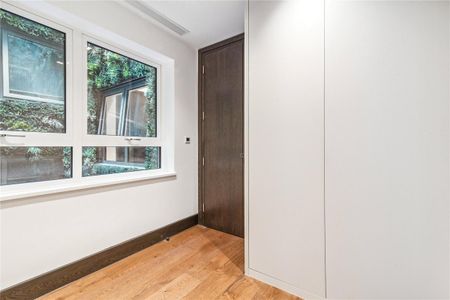 2 bedroom flat in Kensington - Photo 3