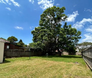 Spacious Home in Convenience Location - Photo 5