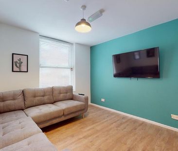 5 bedroom flat to rent - Photo 3