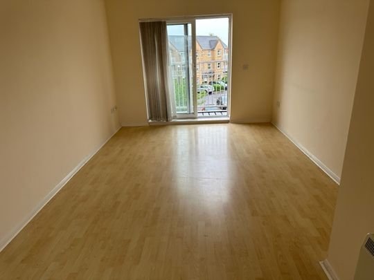 2 bedroom flat on Kilderkin Court, CV1 2UF area. - Photo 1