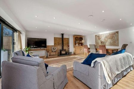 The Boathouse, Wansford, PE8 - Photo 3