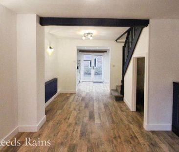 3 bedroom terraced house to rent - Photo 2