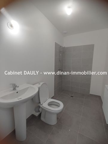 Location Maison 5 pièces 98m² QUEVERT 22100 - Photo 4