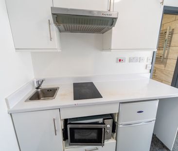 Studio Flat, Pershore Road, B5 - Photo 3