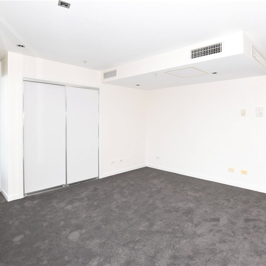 2910B/100 Harbour Esplanade - Photo 1