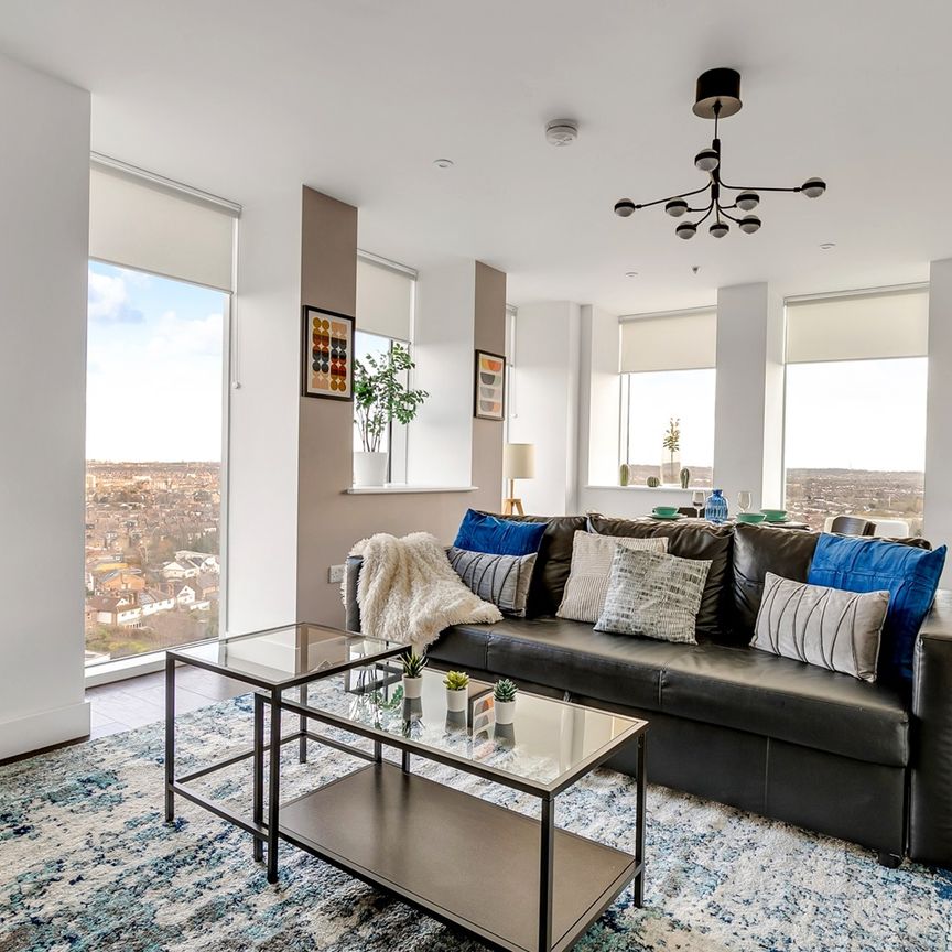 2 Bed Flat, Britannia Point, SW19 - Photo 1