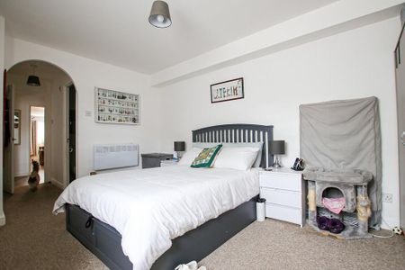 2 bedroom flat to rent - Photo 3