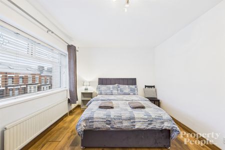 74 Gainsborough Drive, Belfast, BT15 3EL - Photo 4