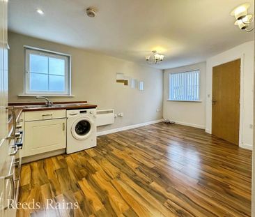 2 bedroom apartment to rent - Photo 4