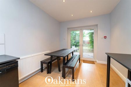 2 bedroom end of terrace house to rent - Photo 2