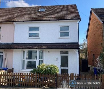 1 bedroom in a house share to rent - Photo 4