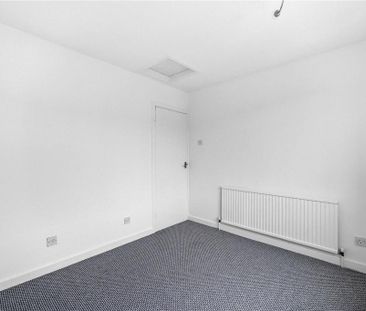 3 bedroom detached house to rent - Photo 3