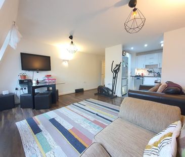 2 Bed Flat, Queens Road, SE15 - Photo 2