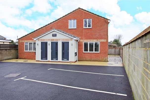 2 bedroom flat to rent - Photo 1