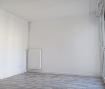 Location Appartement 2 Pièces 53 m² - Photo 1