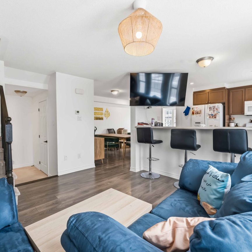 For Lease - 425 Gerardia Lane, Orleans - Cumberland and Area, Ontario - Photo 1