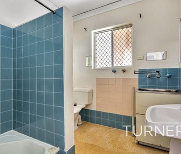 Renovated neat and tidy 2 bedroom unit - Photo 2