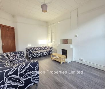 5 Bed Student Accommodation - Photo 2