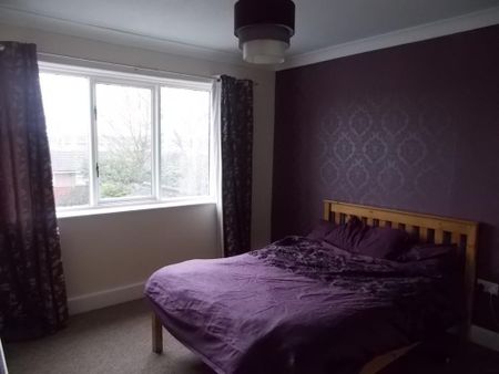 3 bedroom semi-detached house to rent - Photo 5