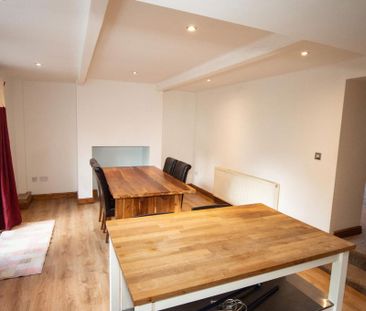 3 bedroom terraced house to rent - Photo 4