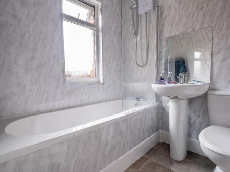 4 bedroom maisonette to rent - Photo 5