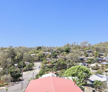 A HIDDEN GEM IN WEST GLADSTONE - STUNNING VIEWS, UNMATCHED CHARACTER! - Photo 5