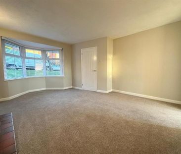 3 bedroom detached house to rent - Photo 2