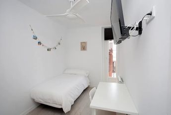 Calle del Arenal, Madrid, Community of Madrid 28013