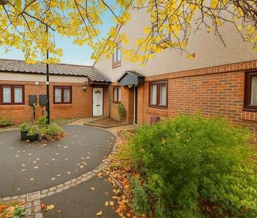 Community Road, Greenford, UB6 - Photo 1