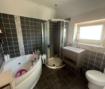 4 bedroom house to rent - Photo 2