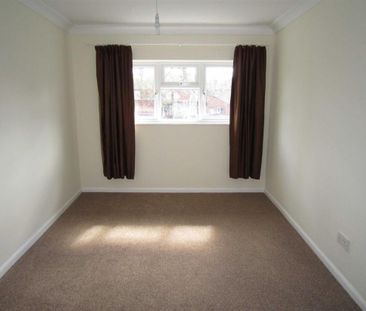 Clayburn End, Basildon - Photo 5