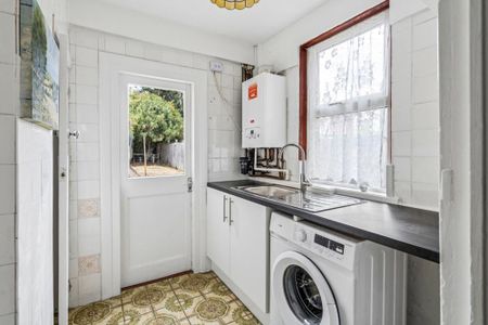 3 bedroom terraced house to rent - Photo 5
